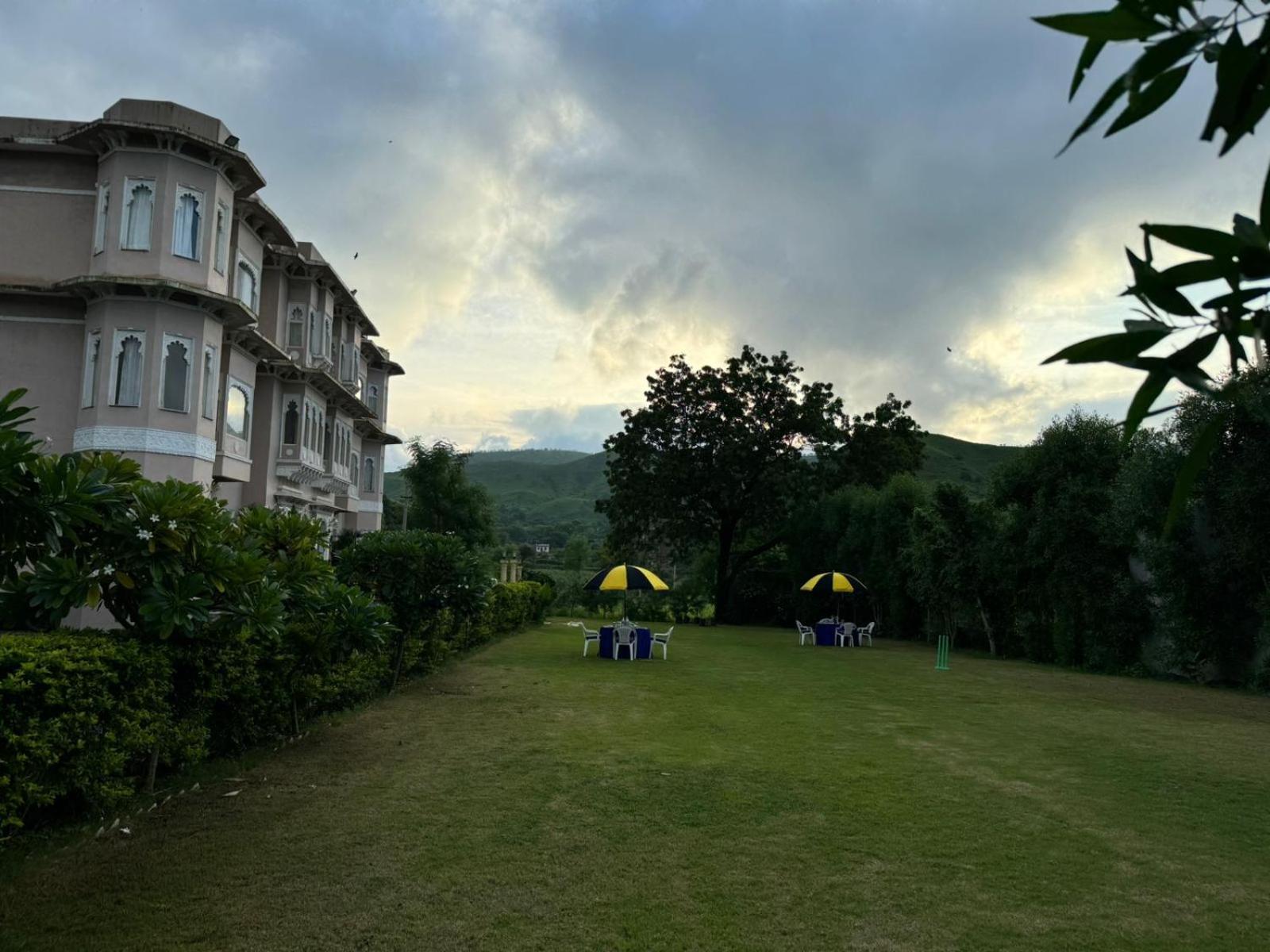 Jag Aravali Resort Udaipur By Naina Staycation - Best For Corporate Events - Family Parties - Mice 外观 照片