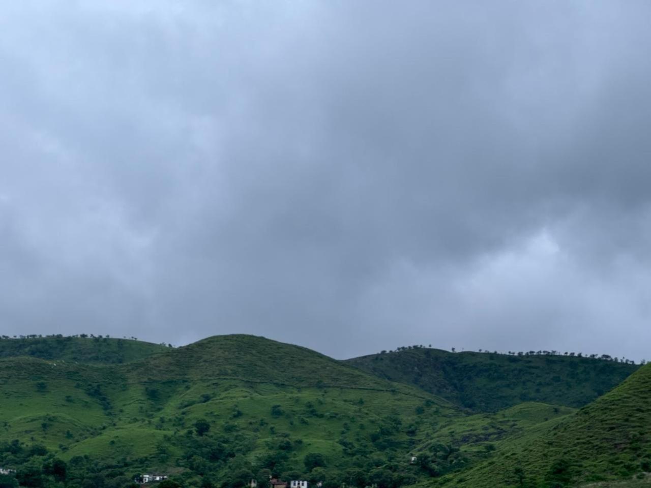 Jag Aravali Resort Udaipur By Naina Staycation - Best For Corporate Events - Family Parties - Mice 外观 照片